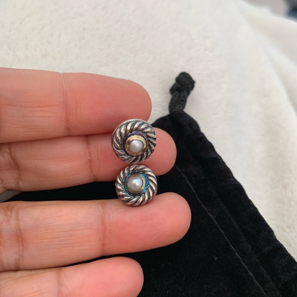 David Yurman pearl earrings